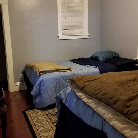 E Michigan Walk Up Furnished 1 Bedroom Apt Lansing Kültér fotó